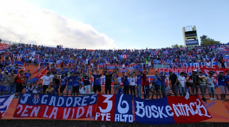 La U es el equipo que más hinchas de visita ha llevado en Copa Libertadores